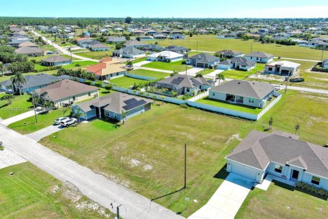 Land in Cape Coral, Florida № 2158448 - photo 8
