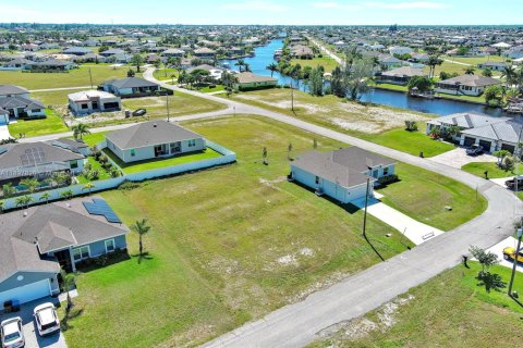 Land in Cape Coral, Florida № 2158448 - photo 12