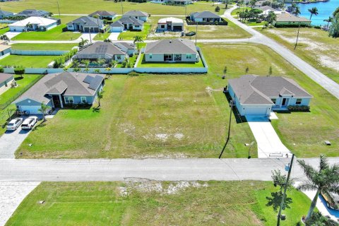 Land in Cape Coral, Florida № 2158448 - photo 10