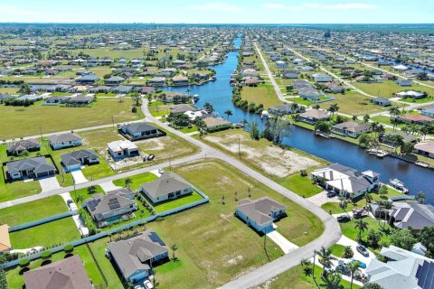 Land in Cape Coral, Florida № 2158448 - photo 14