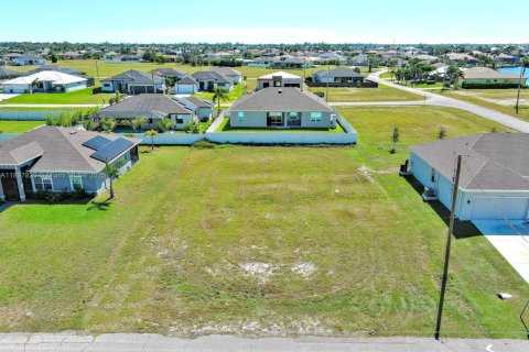 Land in Cape Coral, Florida № 2158448
