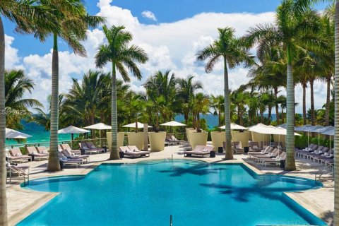 Condo in Bal Harbour, Florida, 2 bedrooms  № 2018712 - photo 13