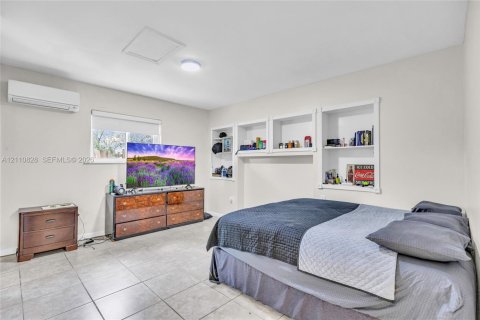 Casa en venta en Pembroke Pines, Florida, 5 dormitorios, 184.88 m2 № 2426675 - foto 24