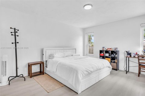 Casa en venta en Pembroke Pines, Florida, 5 dormitorios, 184.88 m2 № 2426675 - foto 19
