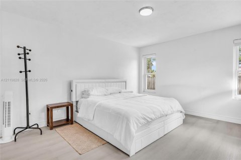 Casa en venta en Pembroke Pines, Florida, 5 dormitorios, 184.88 m2 № 2426675 - foto 20