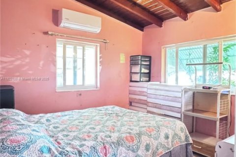 Villa ou maison à vendre à Miami, Floride: 3 chambres, 121.98 m2 № 1976022 - photo 10