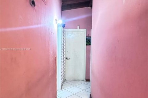 Villa ou maison à vendre à Miami, Floride: 3 chambres, 121.98 m2 № 1976022 - photo 8
