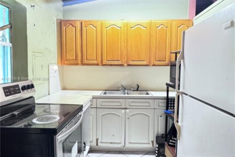 Villa ou maison à vendre à Miami, Floride: 3 chambres, 121.98 m2 № 1976022 - photo 7