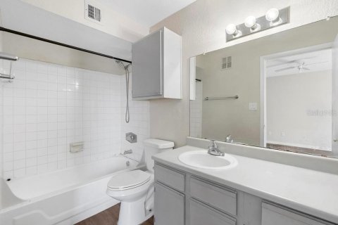 Copropriété à vendre à Orlando, Floride: 3 chambres, 106.84 m2 № 1609466 - photo 24