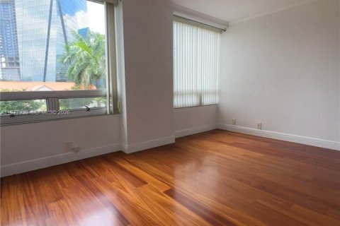 Снять в аренду кондоминиум в Майами, Флорида 2 спальни, 152.36м2, № 2083898 - фото 20