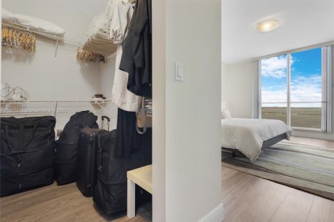 Copropriété à louer à Miami, Floride: 2 chambres, 157.38 m2 № 1976978 - photo 28