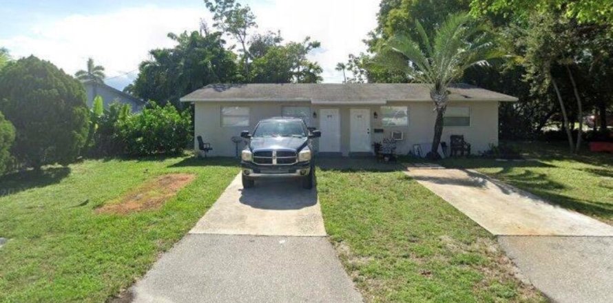 Commercial property in Dania Beach, Florida 116.59 sq.m. № 2245255