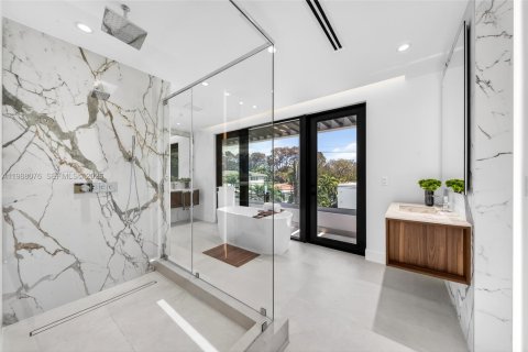 Купить виллу или дом в Майами, Флорида 4 спальни, № 2050930 - фото 28