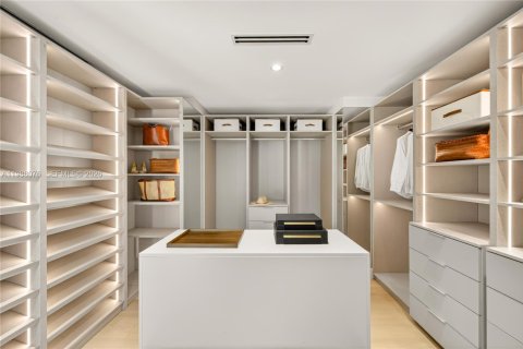 Купить виллу или дом в Майами, Флорида 4 спальни, № 2050930 - фото 25