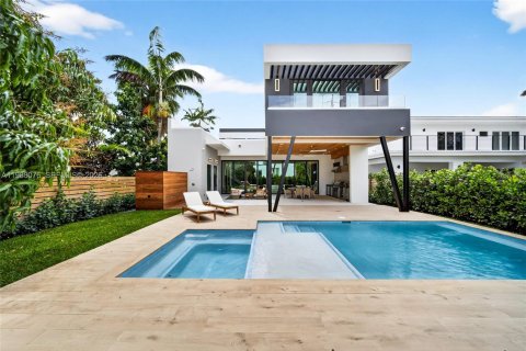 Купить виллу или дом в Майами, Флорида 4 спальни, № 2050930 - фото 19