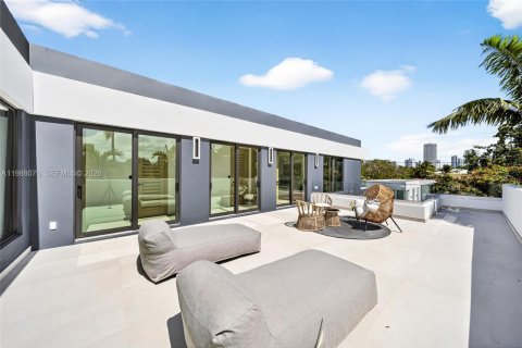 Купить виллу или дом в Майами, Флорида 4 спальни, № 2050930 - фото 20