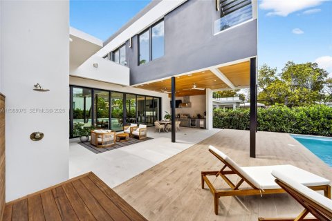 Купить виллу или дом в Майами, Флорида 4 спальни, № 2050930 - фото 16