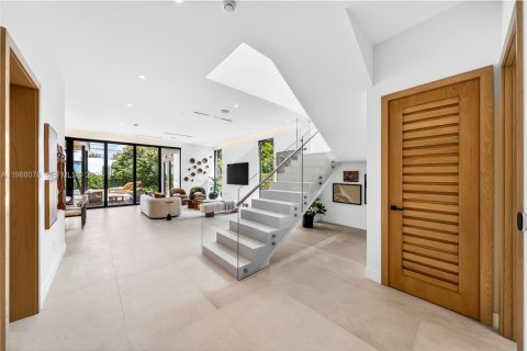 Купить виллу или дом в Майами, Флорида 4 спальни, № 2050930 - фото 5