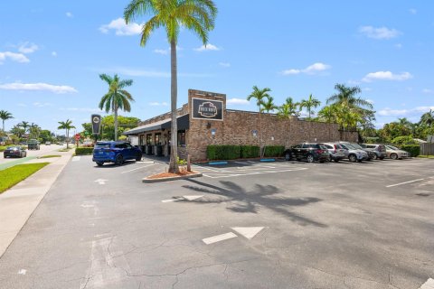 Commercial property in Oakland Park, Florida № 2081929 - photo 5