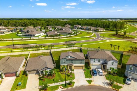 Casa en venta en Land O' Lakes, Florida, 5 dormitorios, 269.04 m2 № 1917695 - foto 4