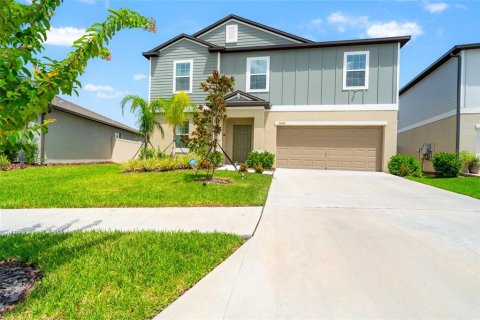 Casa en venta en Land O' Lakes, Florida, 5 dormitorios, 269.04 m2 № 1917695 - foto 1