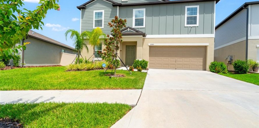 Casa en Land O' Lakes, Florida 5 dormitorios, 269.04 m2 № 1917695