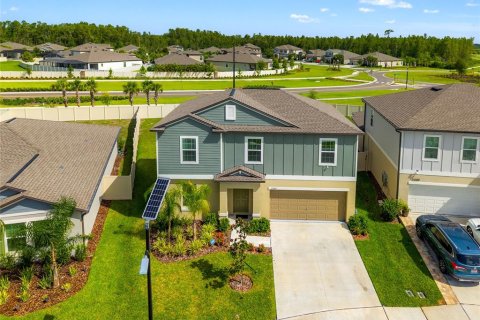 Casa en venta en Land O' Lakes, Florida, 5 dormitorios, 269.04 m2 № 1917695 - foto 2
