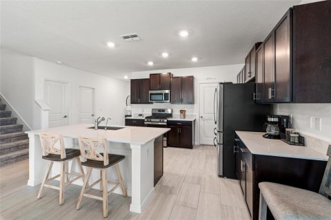 Casa en venta en Land O' Lakes, Florida, 5 dormitorios, 269.04 m2 № 1917695 - foto 10
