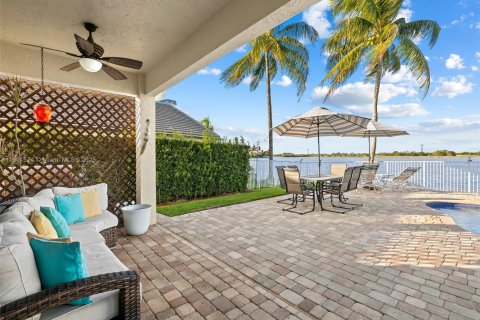 Villa ou maison à vendre à Weston, Floride: 5 chambres, 247.96 m2 № 1953566 - photo 12