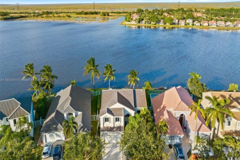 Villa ou maison à vendre à Weston, Floride: 5 chambres, 247.96 m2 № 1953566 - photo 6