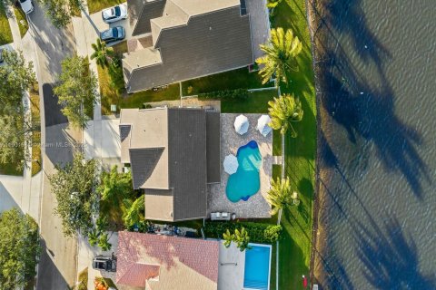 Villa ou maison à vendre à Weston, Floride: 5 chambres, 247.96 m2 № 1953566 - photo 7