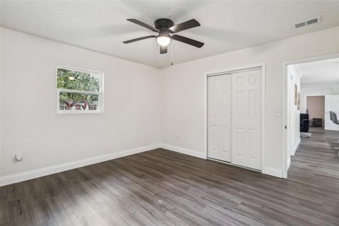 House in Sanford, Florida 4 bedrooms, 139.35 sq.m. № 1900208 - photo 13