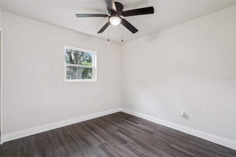House in Sanford, Florida 4 bedrooms, 139.35 sq.m. № 1900208 - photo 14