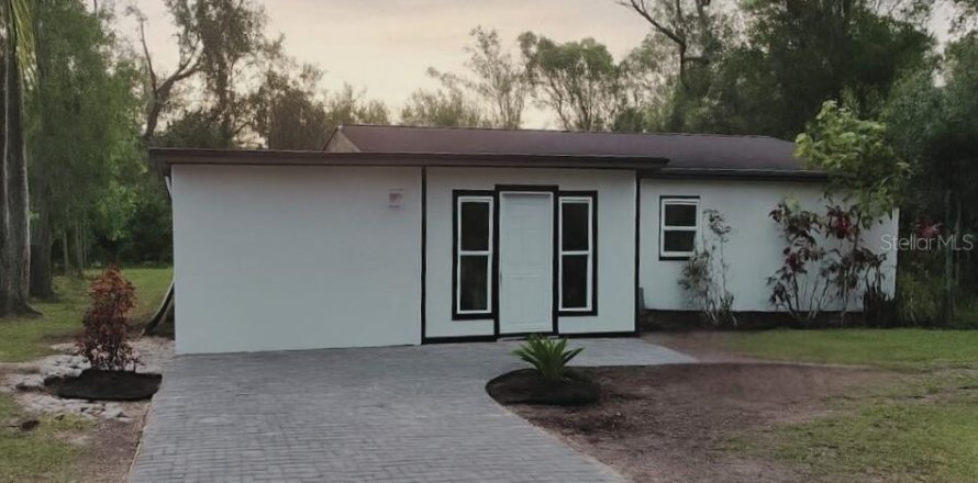 House in Sanford, Florida 4 bedrooms, 139.35 sq.m. № 1900208