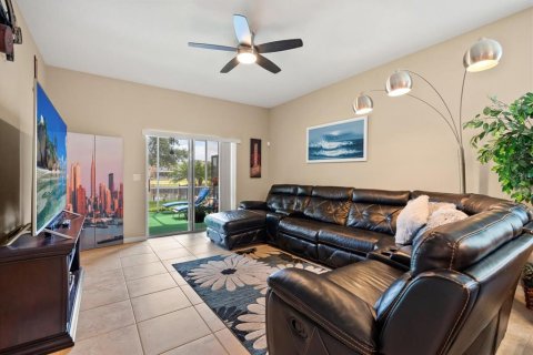 Casa en venta en Orlando, Florida, 4 dormitorios, 238.02 m2 № 1517545 - foto 6