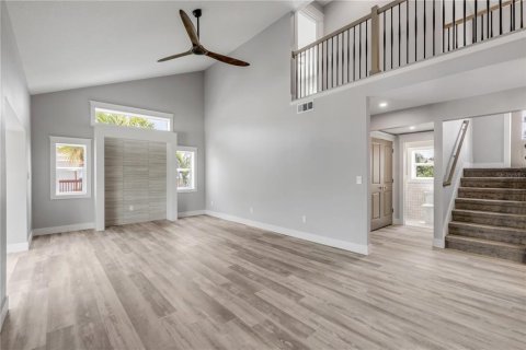 Villa ou maison à vendre à New Smyrna Beach, Floride: 4 chambres, 303.6 m2 № 2306319 - photo 21