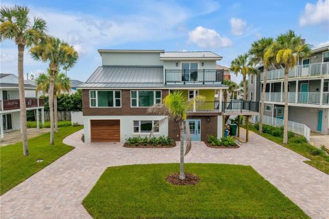 House in New Smyrna Beach, Florida 4 bedrooms, 303.6 sq.m. № 2306319