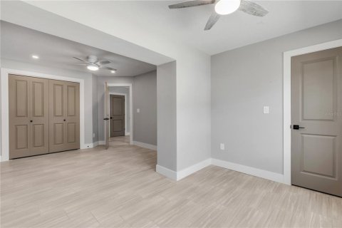 Villa ou maison à vendre à New Smyrna Beach, Floride: 4 chambres, 303.6 m2 № 2306319 - photo 17