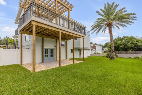 Villa ou maison à vendre à New Smyrna Beach, Floride: 4 chambres, 303.6 m2 № 2306319 - photo 8