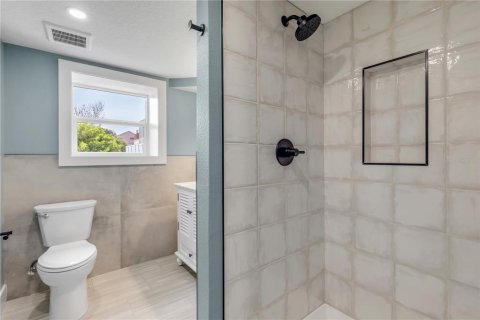 Villa ou maison à vendre à New Smyrna Beach, Floride: 4 chambres, 303.6 m2 № 2306319 - photo 19
