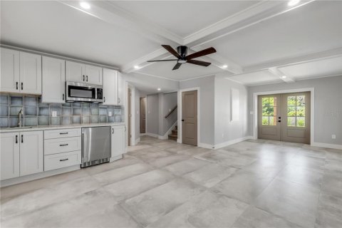 Villa ou maison à vendre à New Smyrna Beach, Floride: 4 chambres, 303.6 m2 № 2306319 - photo 15