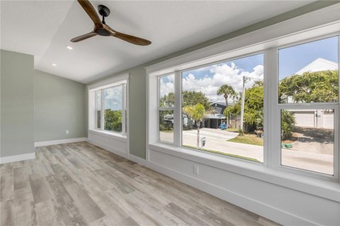 Villa ou maison à vendre à New Smyrna Beach, Floride: 4 chambres, 303.6 m2 № 2306319 - photo 25
