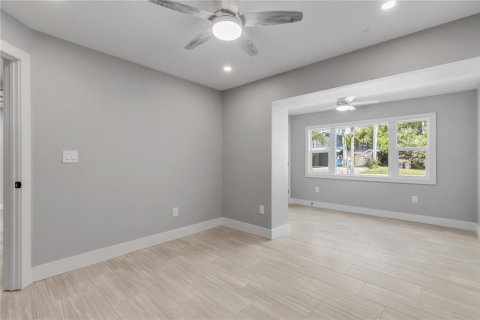 Villa ou maison à vendre à New Smyrna Beach, Floride: 4 chambres, 303.6 m2 № 2306319 - photo 16