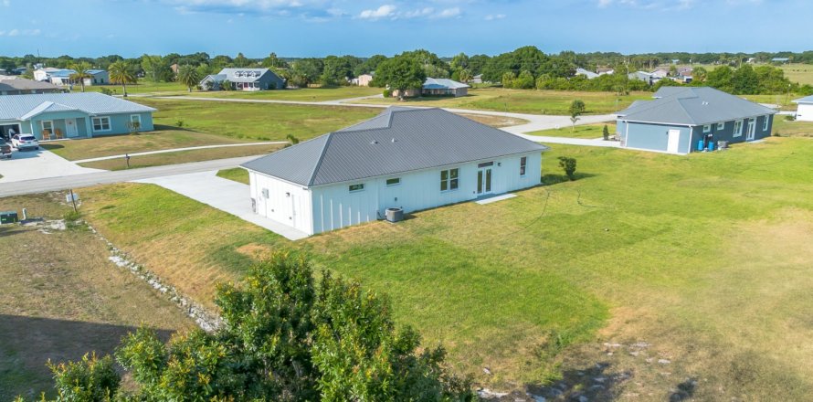 Casa en Okeechobee, Florida 4 dormitorios, 166.3 m2 № 1127834