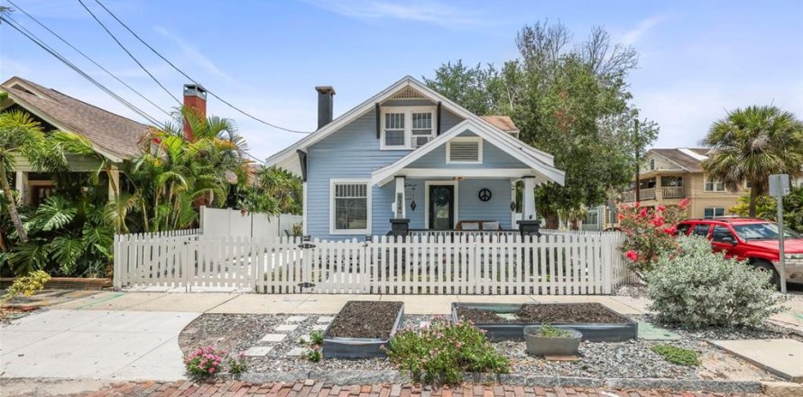 Villa ou maison à Saint Petersburg, Floride 2 chambres, 97.18 m2 № 2140191