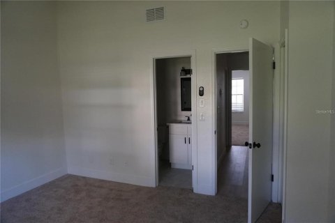 Townhouse in Clearwater, Florida 2 bedrooms, 104.05 sq.m. № 2204659 - photo 15