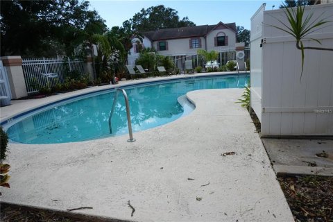 Townhouse in Clearwater, Florida 2 bedrooms, 104.05 sq.m. № 2204659 - photo 4