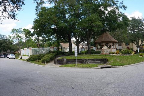 Townhouse in Clearwater, Florida 2 bedrooms, 104.05 sq.m. № 2204659 - photo 25