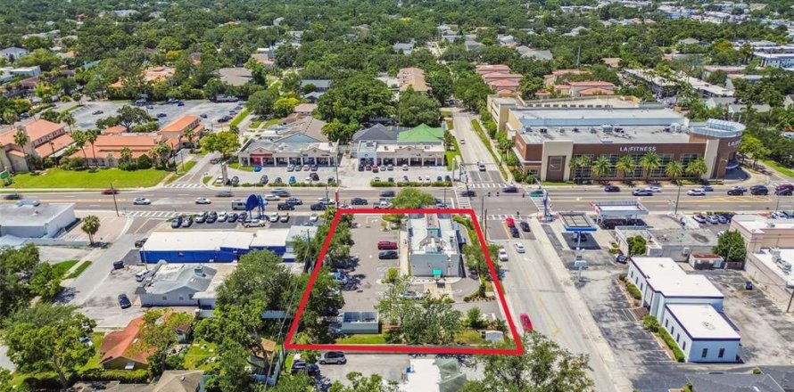 Commercial property in Tampa, Florida 193.33 sq.m. № 1905140