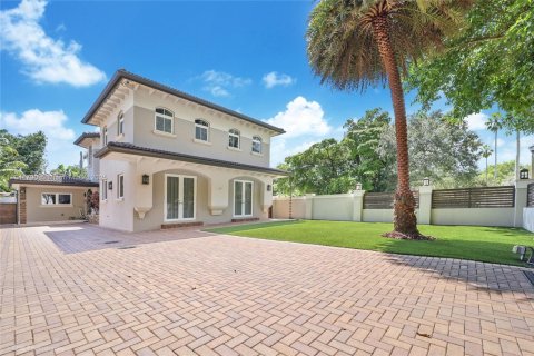 Casa en venta en Miami, Florida, 5 dormitorios, 326.27 m2 № 1841114 - foto 9